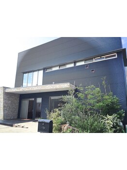 アットホームな雰囲気と技術力の高さが魅力!!幅広い層のお客様に支持を得る実力派サロン★