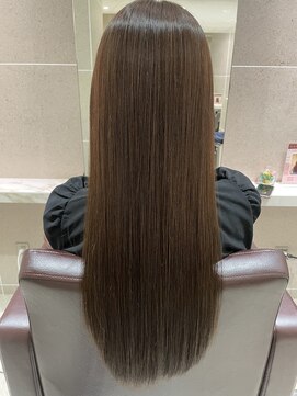 クララ ヒロシマセカンドフロア(CLALA Hiroshima 2nd floor) スタイリスト田邉 サラサラロングヘア