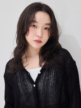 ビィシャイン 小野店 暗髪くびれレイヤースタイル