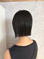 モク(mok) ☆首が綺麗に見える切りっぱなしボブ