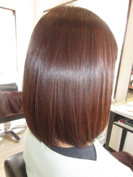 コア フィール ア デイ(COIFFURE A DAY) 【M3D見附今町】ピンク系カラーで華やかミディー