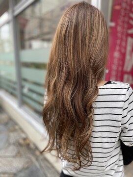 イネス(Ines) 筋感のあるハイライト、ロングロングver