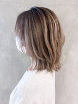 アイティーバイアルバム 八王子店(IT by ALBUM)&nbsp;バレイヤージュロブレイヤー_カーキグレージュマッシュ_ba319222