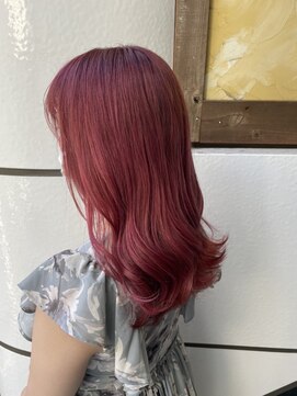 アイ 代々木公園(aye) チェリーレッド×ブリーチ