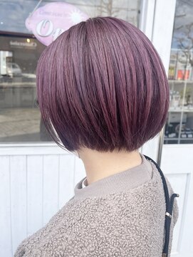 クオリア(Quaria) ピンクベージュ♪おさまり抜群3Dショートボブ♪