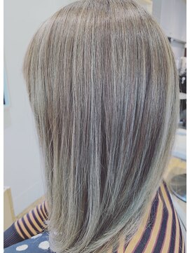 ヘアーリゾートガーデン 南柏店(Hair Resort Garden) グラデーションハイライト×グレージュカラー