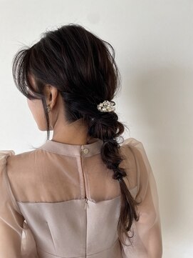 プアナナラ(pua nanala) ヘアアレンジ