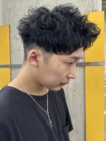 ニアウ 太田店(Niau)&nbsp;メンズショートマッシュ波巻きツイスパニュアンスセンターパート