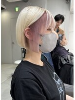 ユーフォリア エヌ 池袋サンシャイン通り店(Euphoria +n)&nbsp;ホワイトベージュ×インナーホワイトピンク/耳掛け小顔ボブ