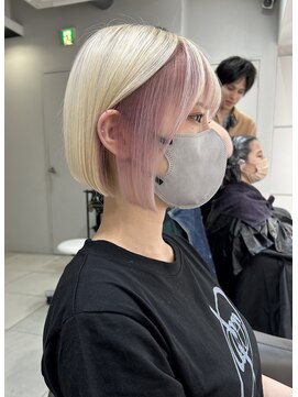ユーフォリア エヌ 池袋サンシャイン通り店(Euphoria +n) ホワイトベージュ×インナーホワイトピンク/耳掛け小顔ボブ