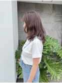 シアーグレージュのウェーブミディアム