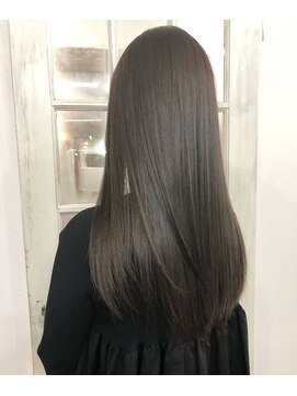 アイヴィ 表参道(IVY) オリーブグレージュ　レイヤーカット　シースルーバング　水越