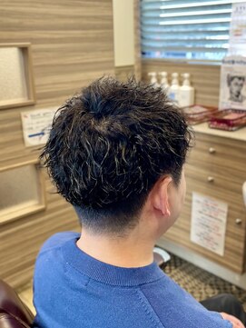 銀座マツナガ 神田店 メンズパーマツイストスパイラル黒髪カジュアルビジネス