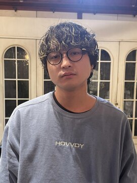 アデ オモテサンドウ(ade omotesando) メンズシャドーパーマ×ハイライトスタイル