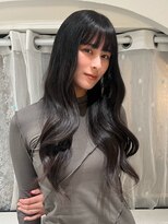 ハチ(HACHI) ミニボブから羽エクステ140本でロングヘアに