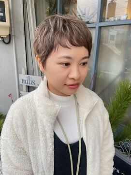 ティティアンバイイザ(titian by IZA) ベリショハイトーン