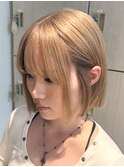 おしゃれな大人のハイトーンカラー 切りっぱなしボブスタイル