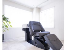 ルーチェ エ マジーア(luce e Magia.)の雰囲気(暖かい日が差し込み開放感のあるプライベートサロン)