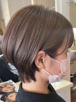 自然な質感と上品な発色で理想の仕上がりを叶える☆ダメージレスな商材を使っているので髪が傷みにくい◎