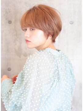 切りっぱなしショート・ボブ/絶壁解消/前髪なし/20代/30代/面長