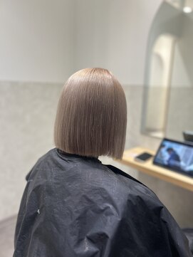 ルシティ(Le City) greige [ダブルカラー／ブリーチ／髪質改善]