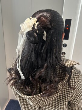 トリッカ シブヤ(TRICCA SHIBUYA) ハーフアップ/リボンヘア/カチモリ/タイトスタイル/ゆるふわ