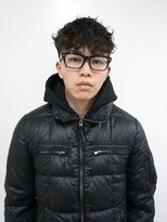 メリケンバーバーショップ トーキョー(MERICAN BARBERSHOP TYO)&nbsp;メンズカットバーバースタイルスパイキーショートフェードボウズ