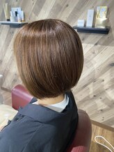 ルネッサンスヘアー ラファエロ(RAFFAELLO)&nbsp;丸みボブ　エドルクオンカラー明るい白髪染め　グレージュ