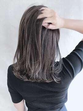 ムウ 難波(MOU) ハッシュカットフルバング似合わせカットレッドブラウン20代30代