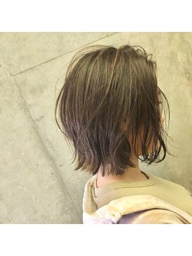 キー(kｅｙ) グレージュ