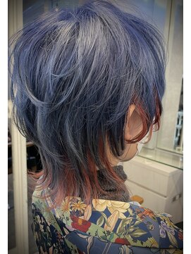 キャラ シャローネ 池袋(Chara Chalone) ネイビーブルーアッシュウルフカット/インナーカラー/レッド