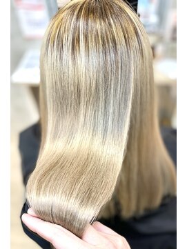 フリーダムメルシー(freedom Merci) 髪質改善ロイヤル美髪カラー＊ハイトーン