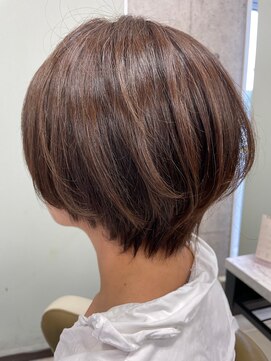 ローム(LOOM) 立体的ショートヘア