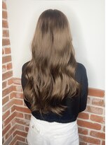 エニー 栄(Any)&nbsp;柔らかいベージュカラー × 韓国風巻き YUNA