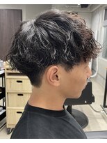 フイ 代々木(Hui)&nbsp;メンズ/アップバング/ツーブロックマッシュ/束感ショート波巻き