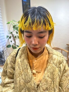 シフト(SHEEFT) 個性派イエロー×ブラックカラーミディアム10代20代