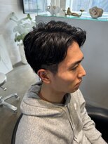 ホル(HOL) 刈り上げセンターパート