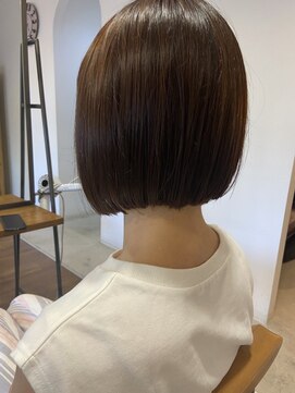 リタ(Lita) 切りっぱなしボブ