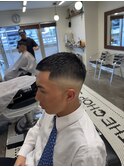 メンズヘア　メンズカット　クロップ　フェードカット　バーバー