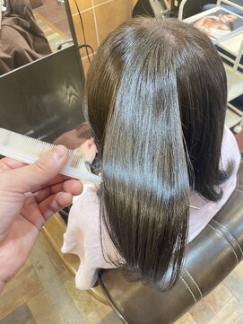 ヘアールーム(Hair Room) オリーブグレージュ