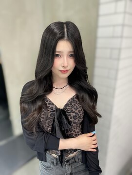 ジーナ 天神(Zina) ワンホンヘア／グレーブラック