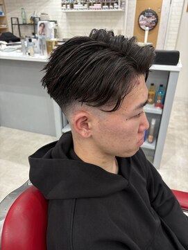 ローフェード　ニュアンスアップバング　メンズ