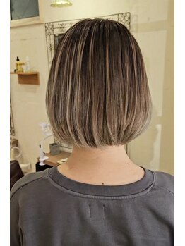 トップシェイプ(TOP SHAPE)の写真/白髪ぼかしハイライトで大人可愛いを実現!40・50代の艶感カラー&エイジングケアヘア