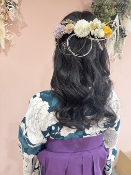 サロン ド ユーア(salon de yuua) 広島市中区大手町　袴　着付け　ハーフツイン　卒業式