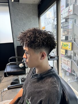 スタッド 松戸(stud. Men‘s) フェードツイスパ