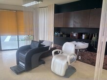 ブームヘアー 唐木田店(BooM HaiR)の雰囲気（ゆったり寛げるシャンプーブース♪）