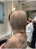 ハイトーン×切りっぱなしボブ