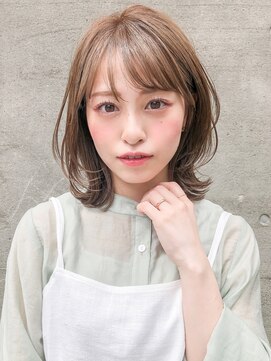 アグノス 青山(Agnos) ★大人かわいいフェザーバングカーキグレージュ小顔カット