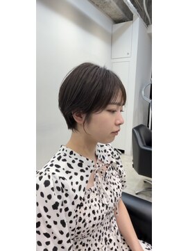 イヴォークトーキョーオーサカ(EVOKE TOKYO osaka) ブルベ抜け感ショート