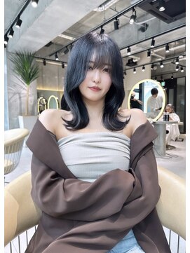 ロンド レア 天神大名店(Lond Le’a) ラベンダーグレージュくびれミディアムダブルカラー韓国ブルベ